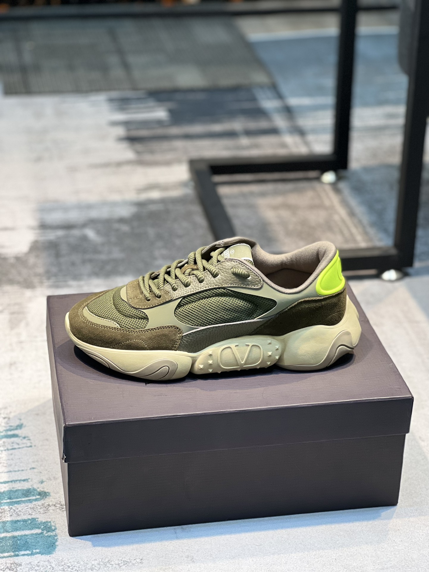 K5 VALENTINO华伦天奴2022春夏运动系列，顶级版本，原版1:1套楦，面料采用透气网+高丝光牛津，原版垫脚.配TPR大底。经典拼色.时尚百搭官网同步. 女码：35-40，男码：39-44 45🉑️定做