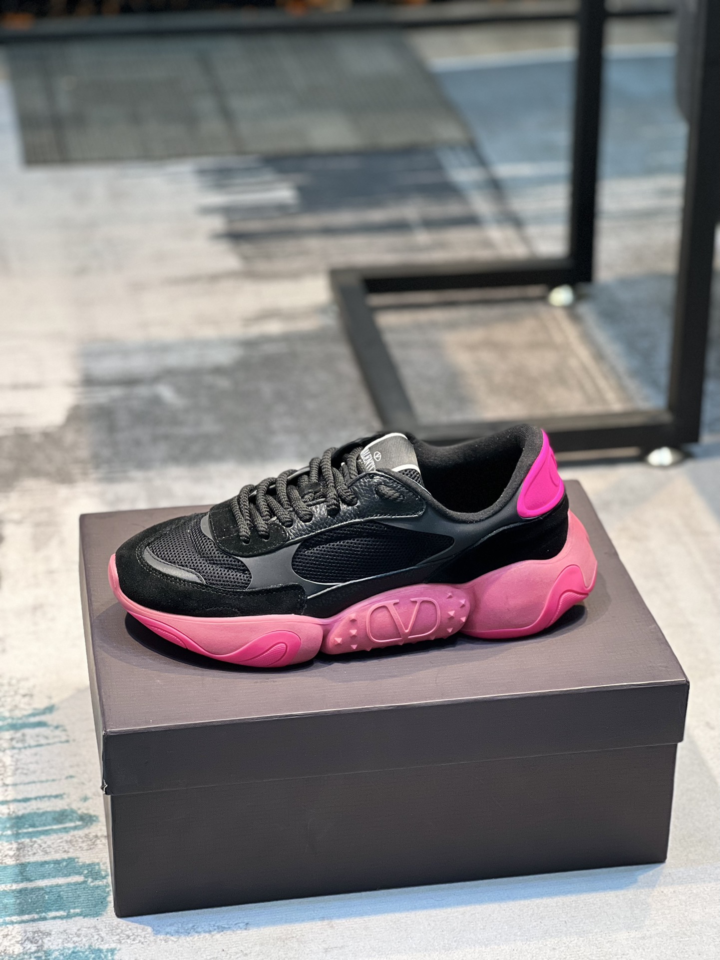 K5 VALENTINO华伦天奴2022春夏运动系列，顶级版本，原版1:1套楦，面料采用透气网+高丝光牛津，原版垫脚.配TPR大底。经典拼色.时尚百搭官网同步. 女码：35-40，男码：39-44 45🉑️定做