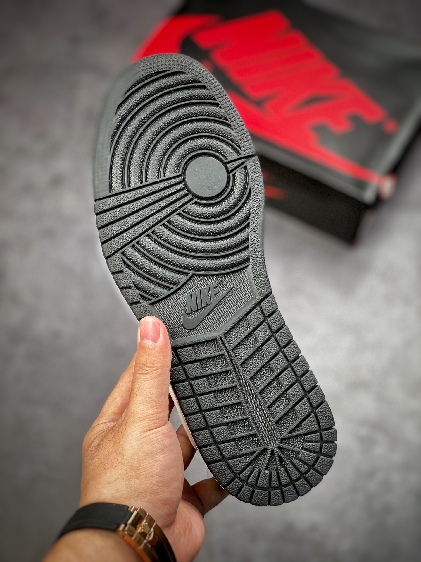 260 Air Jordan 1 Low 碳灰倒钩 官方同步新色 CQ4277-003