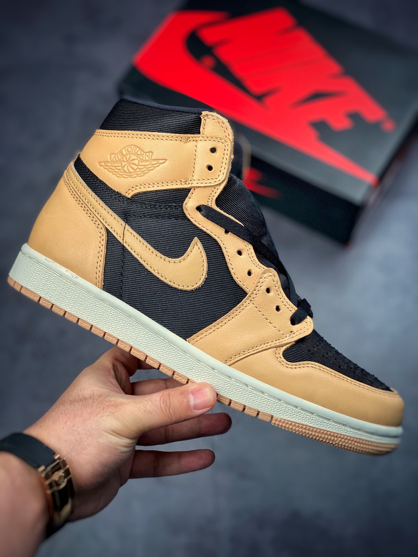 300 Air Jordan 1 “Obsidian”奶茶色 纯原大厂出品 555088-202