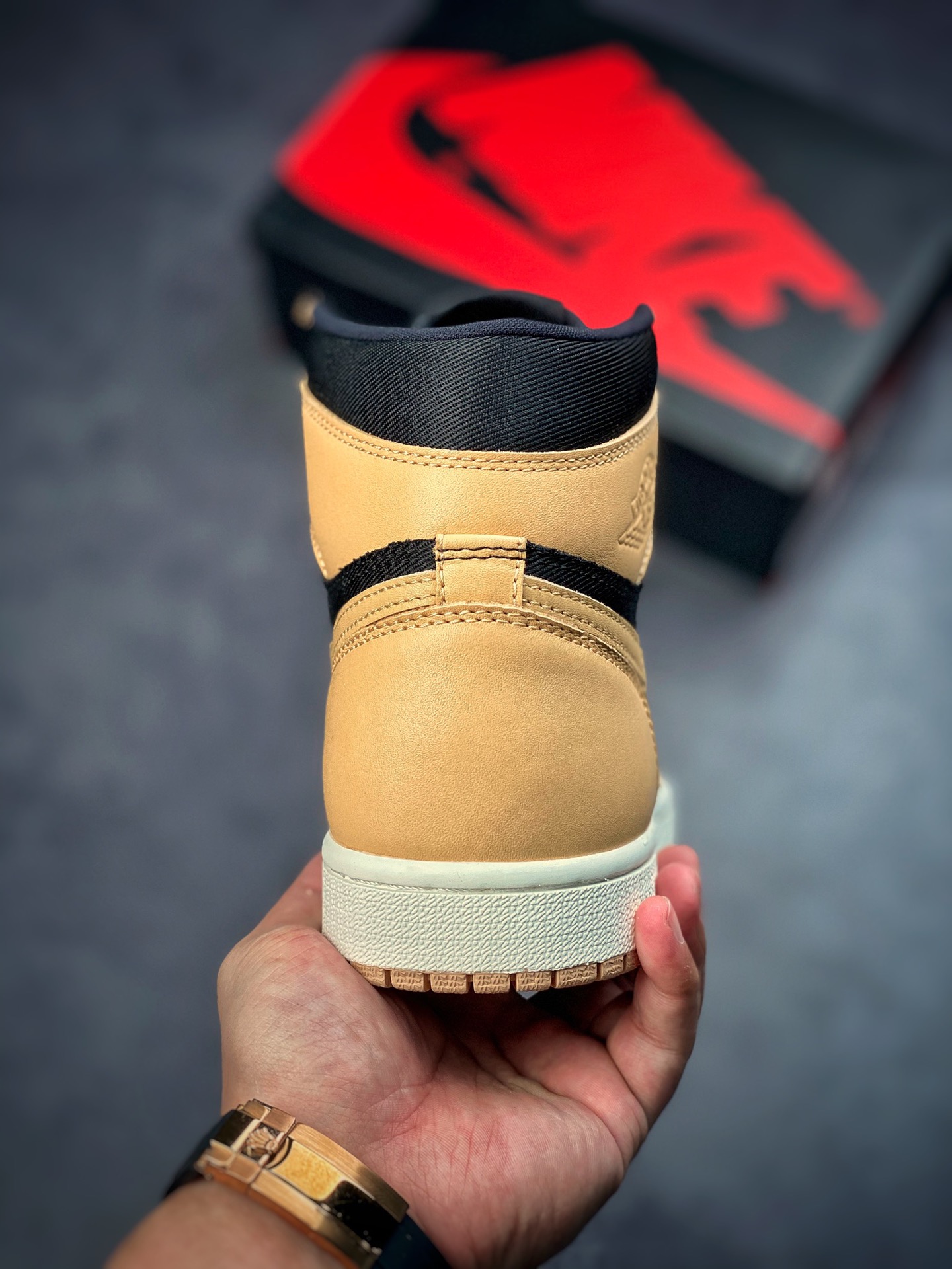 300 Air Jordan 1 “Obsidian”奶茶色 纯原大厂出品 555088-202