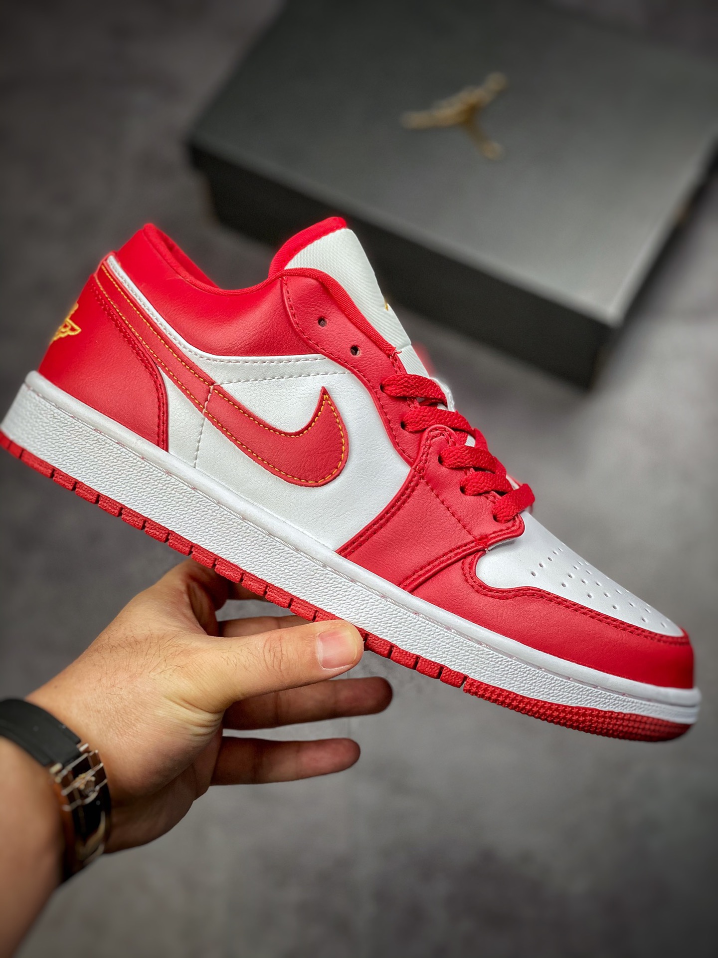 200 Air Jordan 1 Low 白红 AJ1乔1低帮休闲板鞋 553558-607