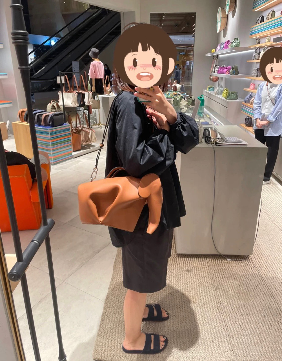 LOEWE罗意威 小牛皮特大号大象包 0537棕色