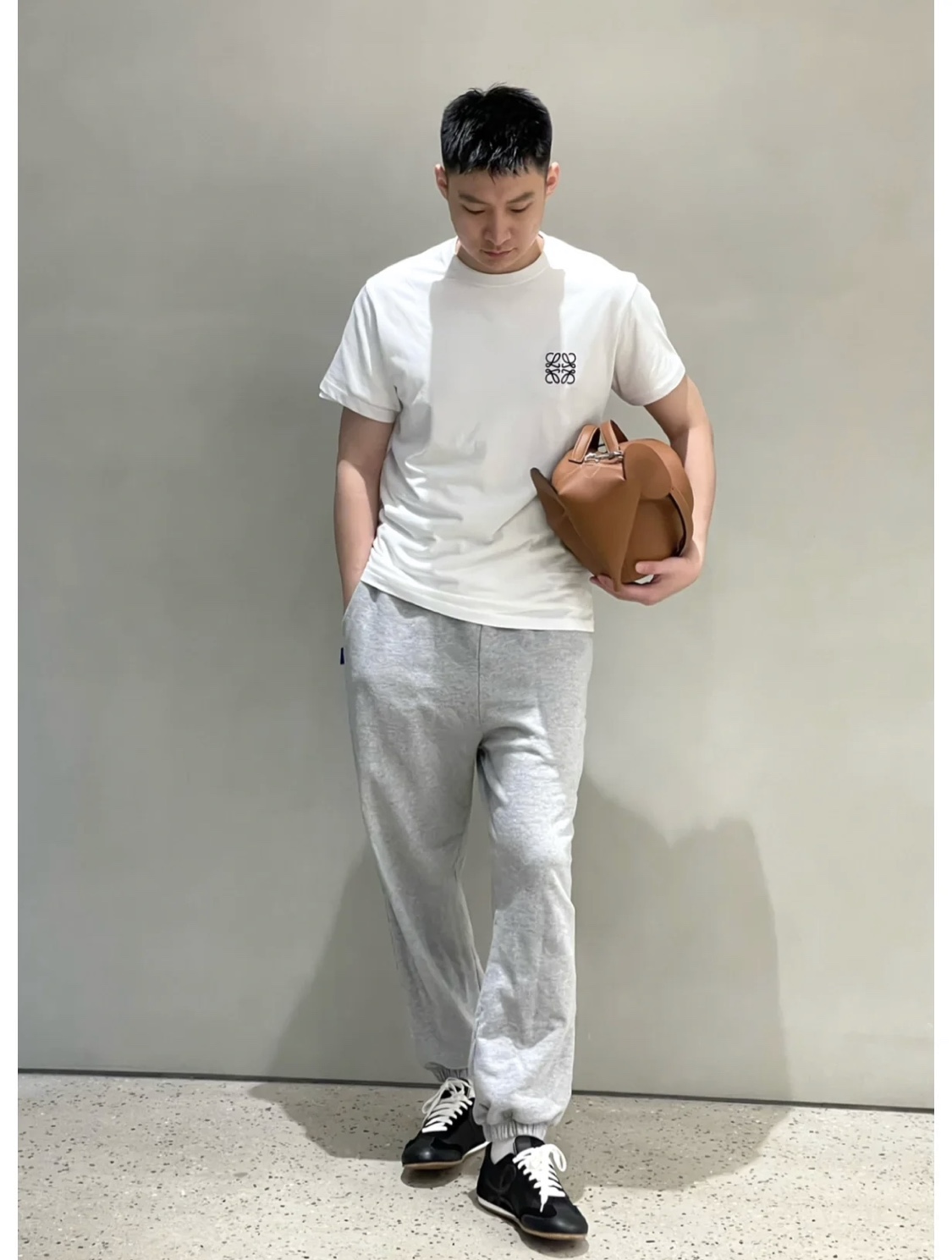 LOEWE罗意威 小牛皮特大号大象包 0537棕色