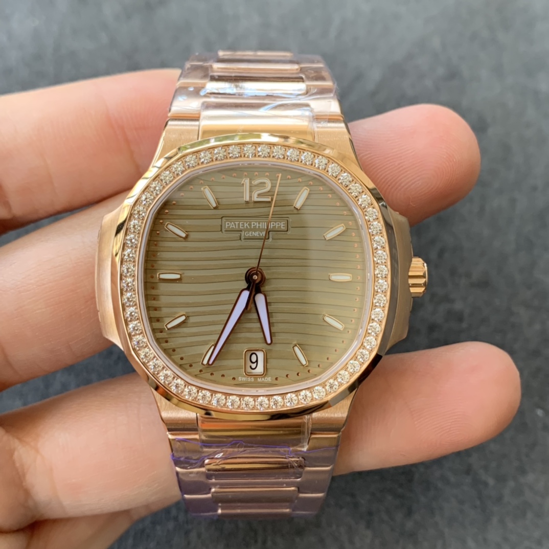 百达翡丽运动优雅系列鹦鹉螺女款7118型号1.全新订制版Cal.324SC一体自动上链机芯