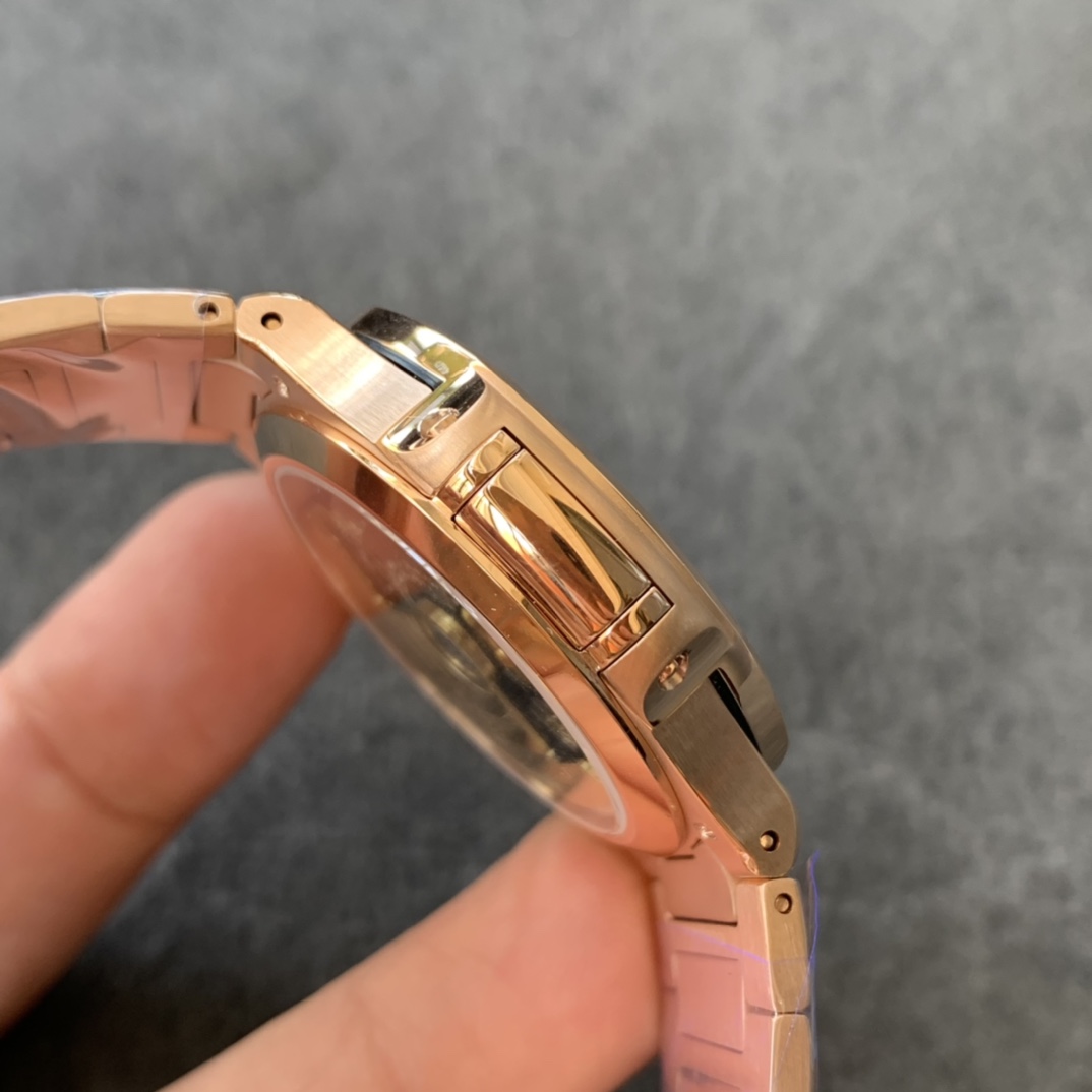 百达翡丽运动优雅系列鹦鹉螺女款7118型号1.全新订制版Cal.324SC一体自动上链机芯