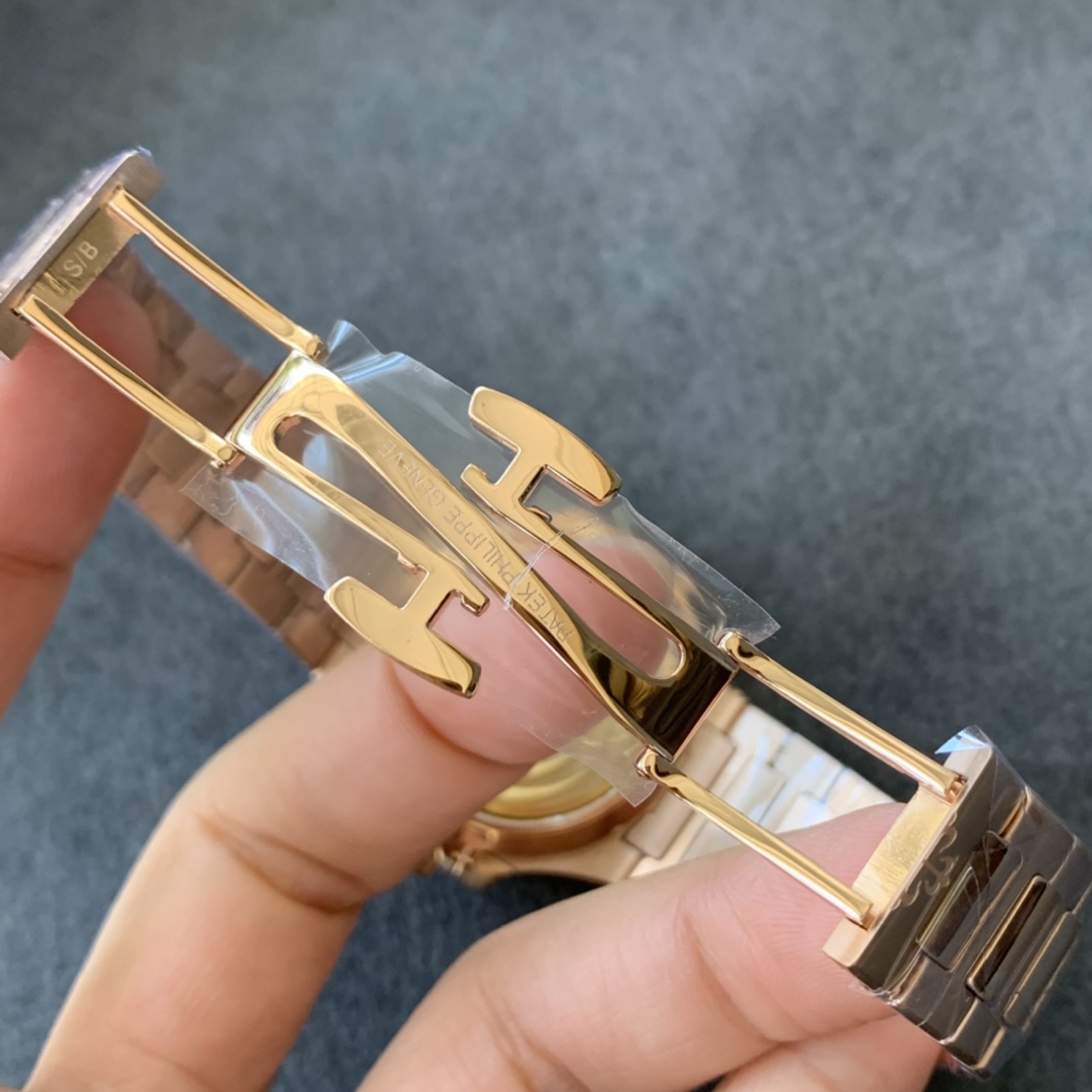 百达翡丽运动优雅系列鹦鹉螺女款7118型号1.全新订制版Cal.324SC一体自动上链机芯
