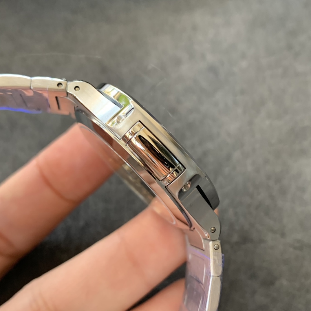 百达翡丽运动优雅系列鹦鹉螺女款7118型号1.全新订制版Cal.324SC一体自动上链机芯