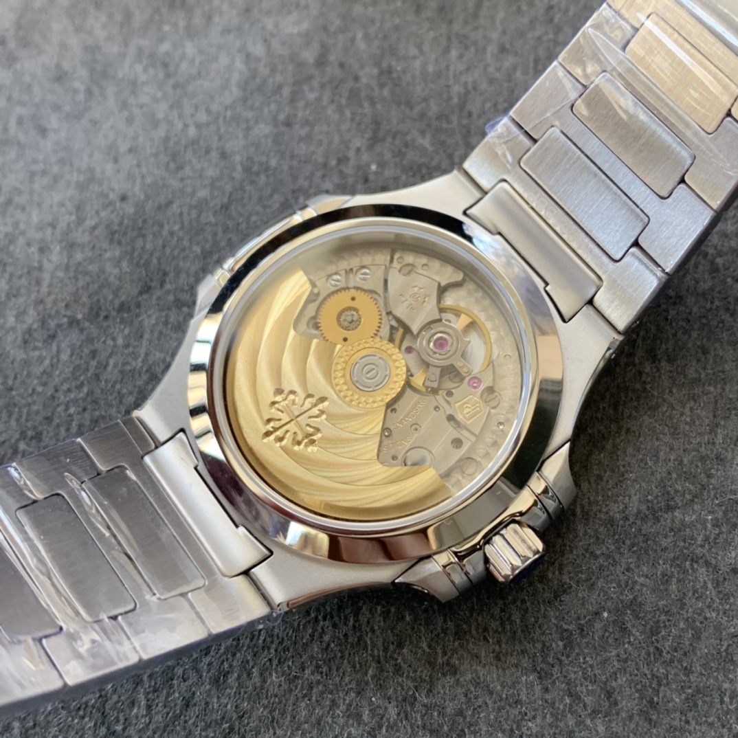 百达翡丽运动优雅系列鹦鹉螺女款7118型号1.全新订制版Cal.324SC一体自动上链机芯