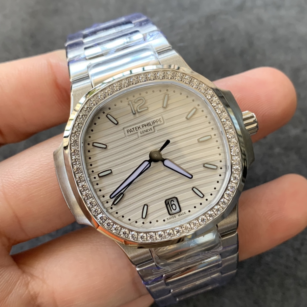 百达翡丽运动优雅系列鹦鹉螺女款7118型号1.全新订制版Cal.324SC一体自动上链机芯