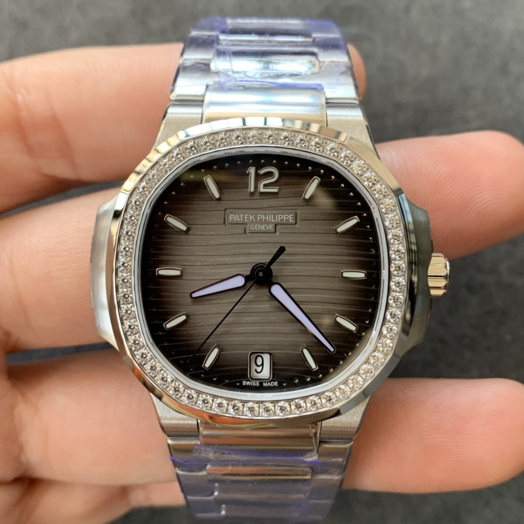 百达翡丽运动优雅系列鹦鹉螺女款7118型号1.全新订制版Cal.324SC一体自动上链机芯