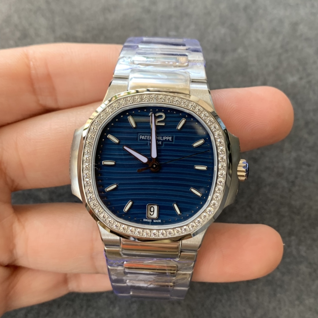 百达翡丽运动优雅系列鹦鹉螺女款7118型号1.全新订制版Cal.324SC一体自动上链机芯