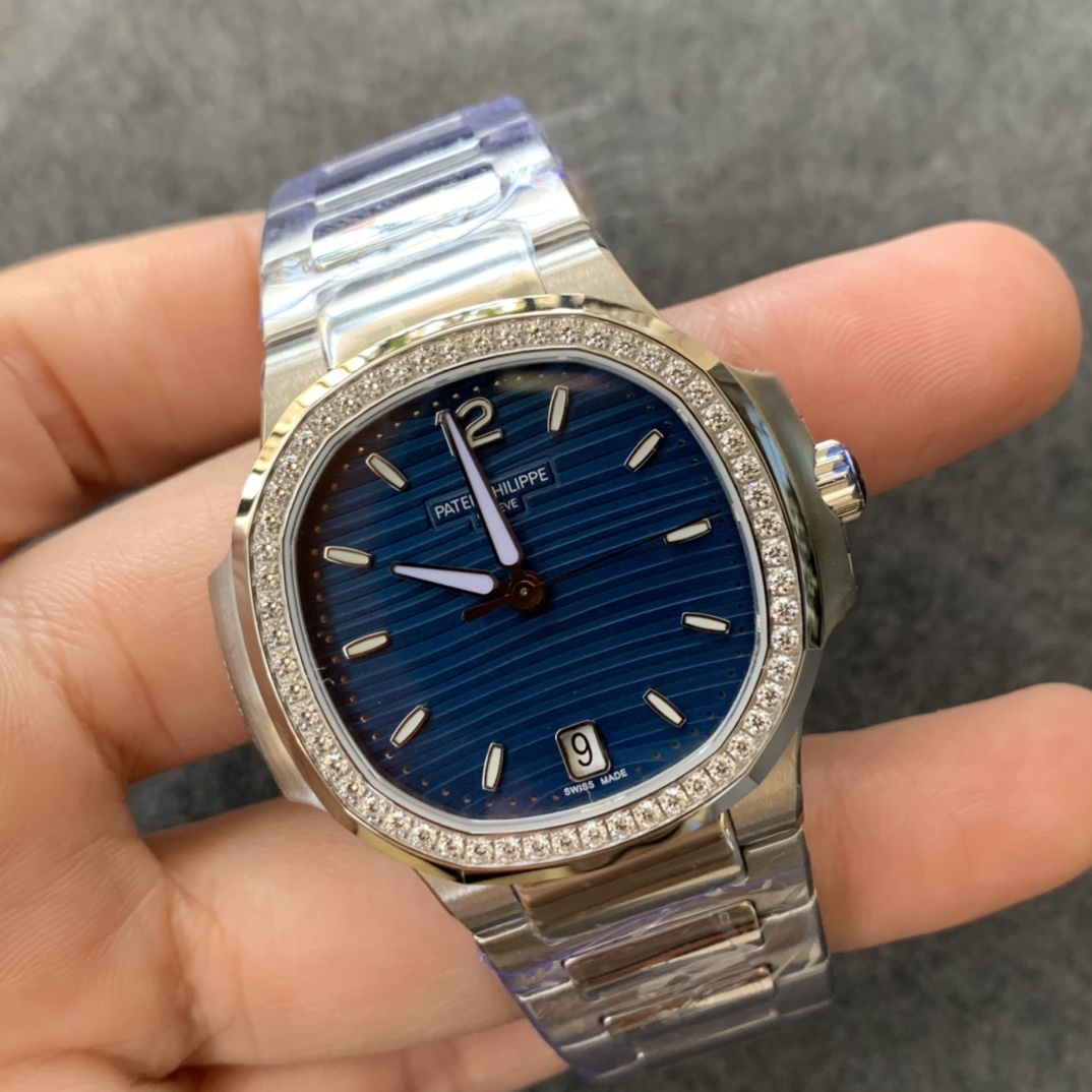 百达翡丽运动优雅系列鹦鹉螺女款7118型号1.全新订制版Cal.324SC一体自动上链机芯