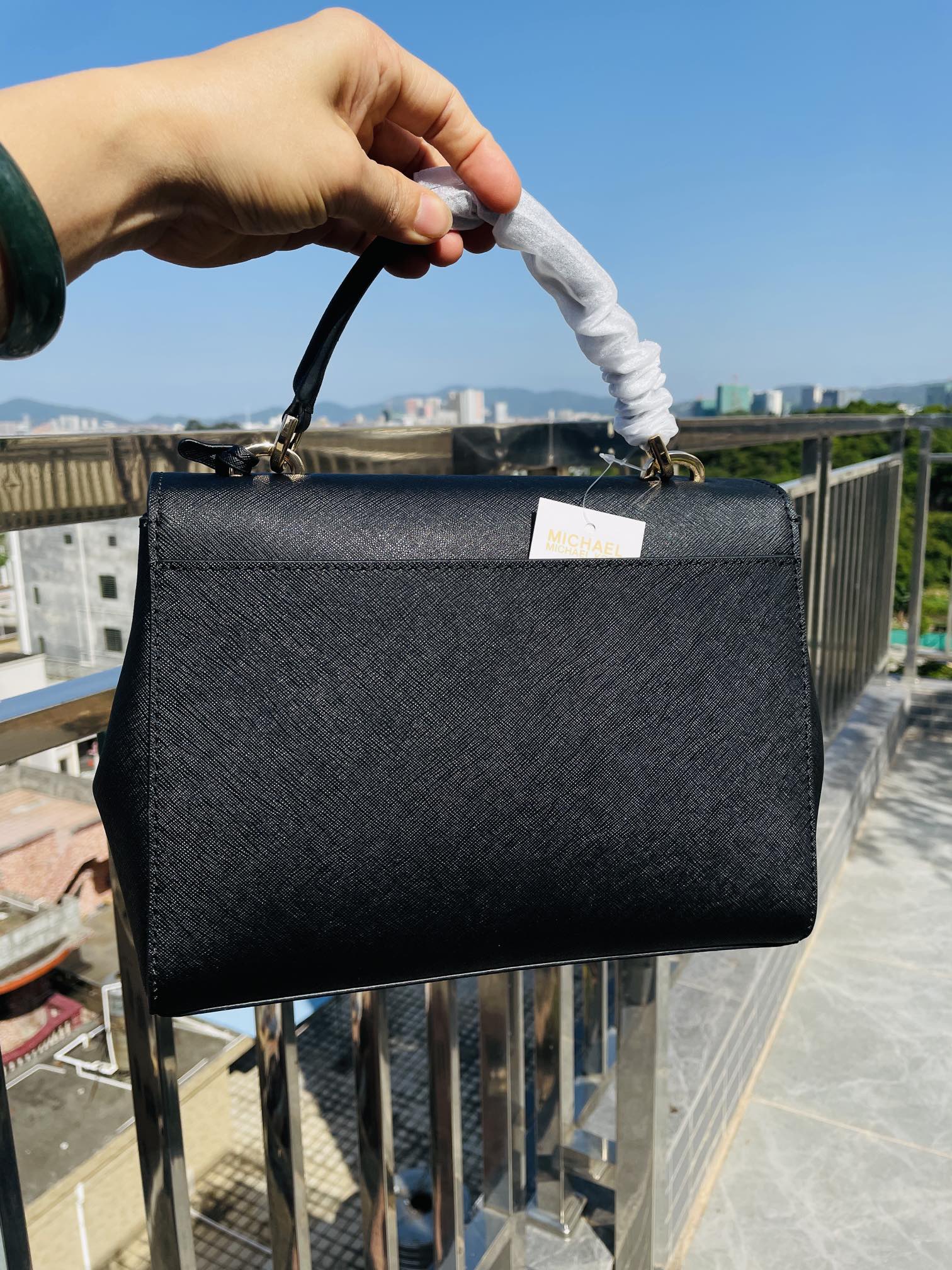 Michael Kors MK 纯原 小号剑桥包 进口十字纹牛皮．可以手提单肩斜挎 非常火
