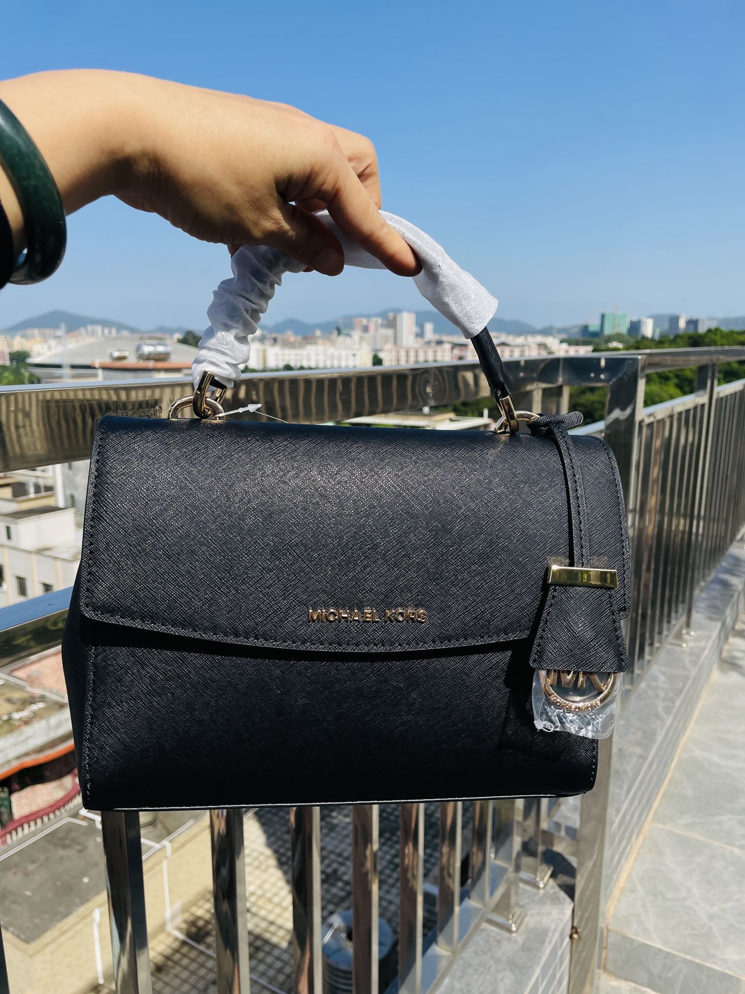 Michael Kors MK 纯原 小号剑桥包 进口十字纹牛皮．可以手提单肩斜挎 非常火