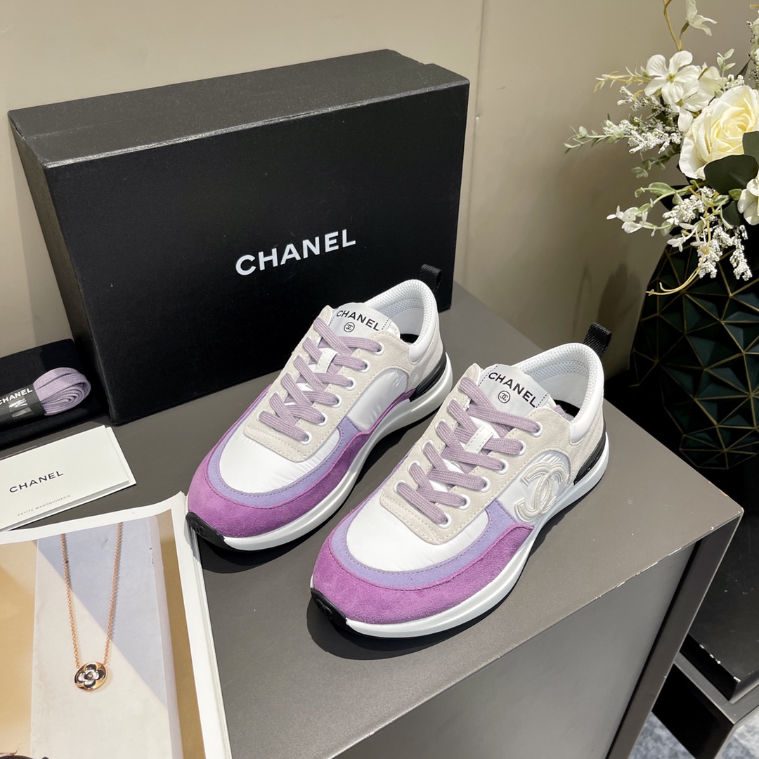 NO:245717,25SS.CHANEL. Sports women's shoes!  Top version!  Original 1:1 copy technology!  [Fist] Special craftsmanship!  It is not easy to deform after wearing it for a long time. The color is light purple/light blue/all white/light green/milk tea/yellow/light brown. Specific knitted thread yarn   special materials with fish wire mesh make the finished product not only elastic!  Comfortable to wear Full original packaging!  Size 35-41 (42 no return or replacement) Outsole TPU original outsole, casual shoes/sports shoes, chanel, sneakers1986090925SS.CHANEL.运动款女鞋！顶级版本！原版1:1复制工艺！[拳头]特殊工艺！久穿也不容易变形 颜色浅紫色/浅蓝色/全白色/浅绿色/奶茶色/黄色/浅咖色 特定的针织线纱 加鱼丝网特殊的材料,让成品不但有弹力！穿着舒服 全套原版包装！ 码数35－41（42不退不换） 大底TPU原版大底,休闲鞋/运动鞋,chanel,sneakers,Women's Shoes