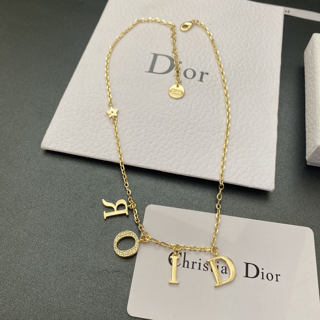 Dior Baby Necklace: New Delicate & Dainty Styles 7 a1652855020910 3601