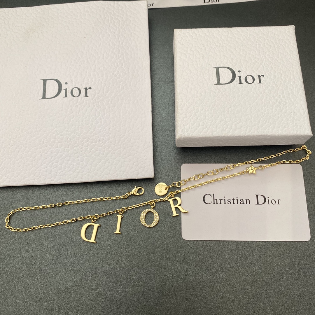 Dior Baby Necklace: New Delicate & Dainty Styles 9 a1652855020917 1421