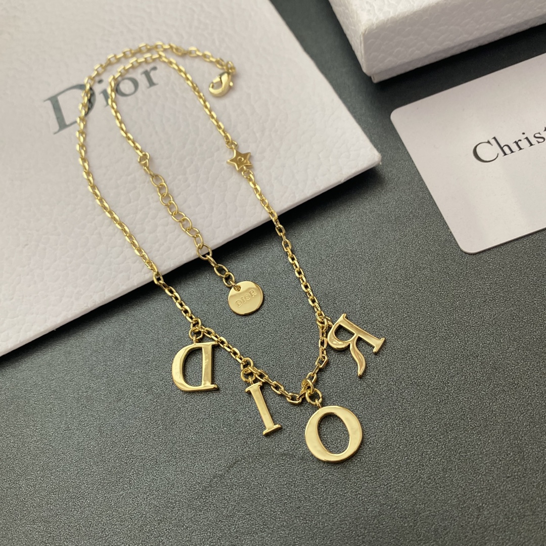 Dior Baby Necklace: New Delicate & Dainty Styles 12 a1652855020937 1075