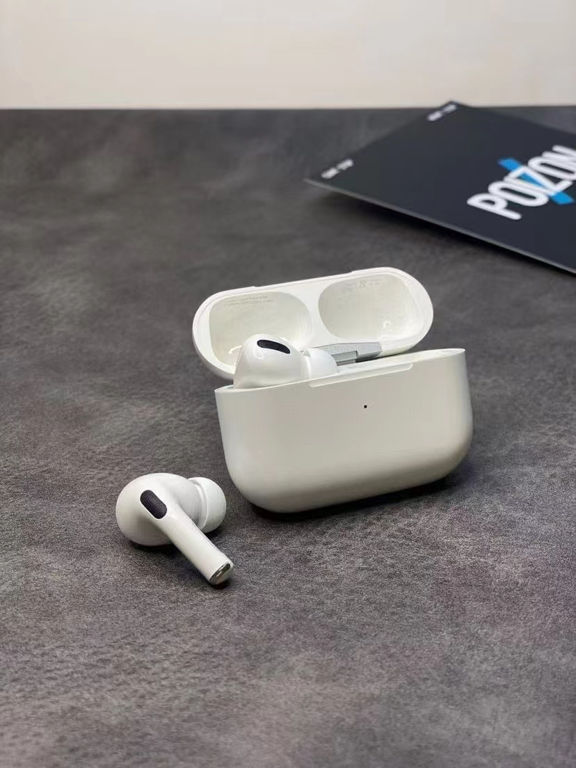 【真实降噪黑网】airpods pro耳机
[洛达芯片】 最高版本【原装黑网】 最新最高苹果三代耳机，改名定位，设置降噪模式！
一比一原厂壳料喇叭，高度还
原正版音质，还原正版手感!
。支持入耳检测 （与正版一致可随意开关）
。耳机续航 5-6小时，充电仓能充 3-4 次实足电池保障续航！
设置可开关通透、降躁，耳塞降噪
电子产品不可能十全十美，我们只能保证是同款里最好的，市面最高品质版本，真实优质厂家货源 不夸大！