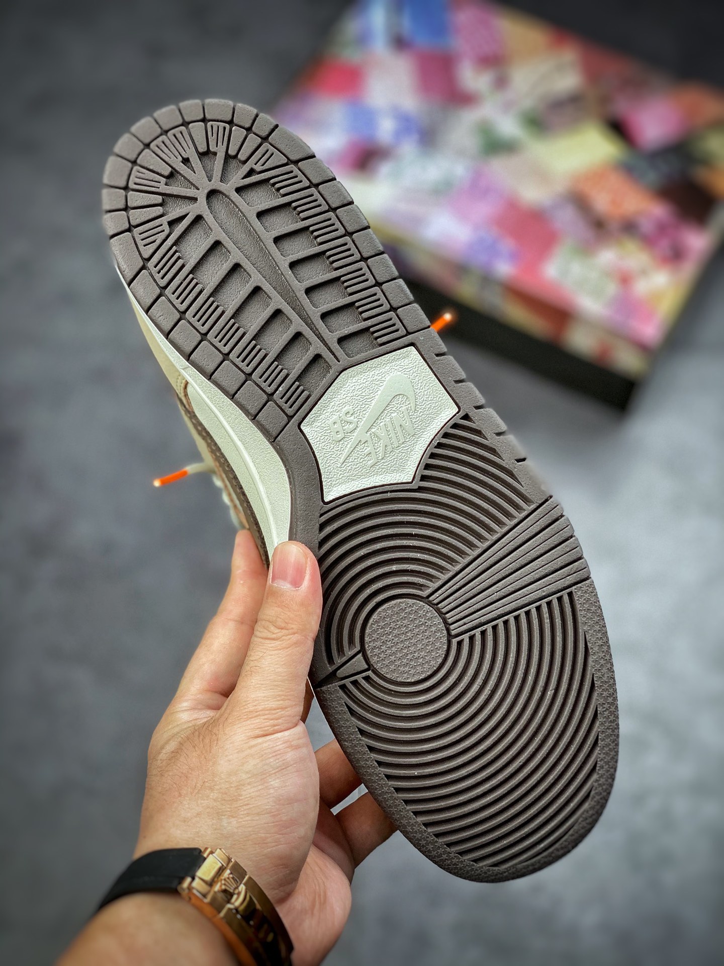 200 Nike Dunk SB 巴黎时装周走秀款 联手EJDER 主理人BQ6817-026