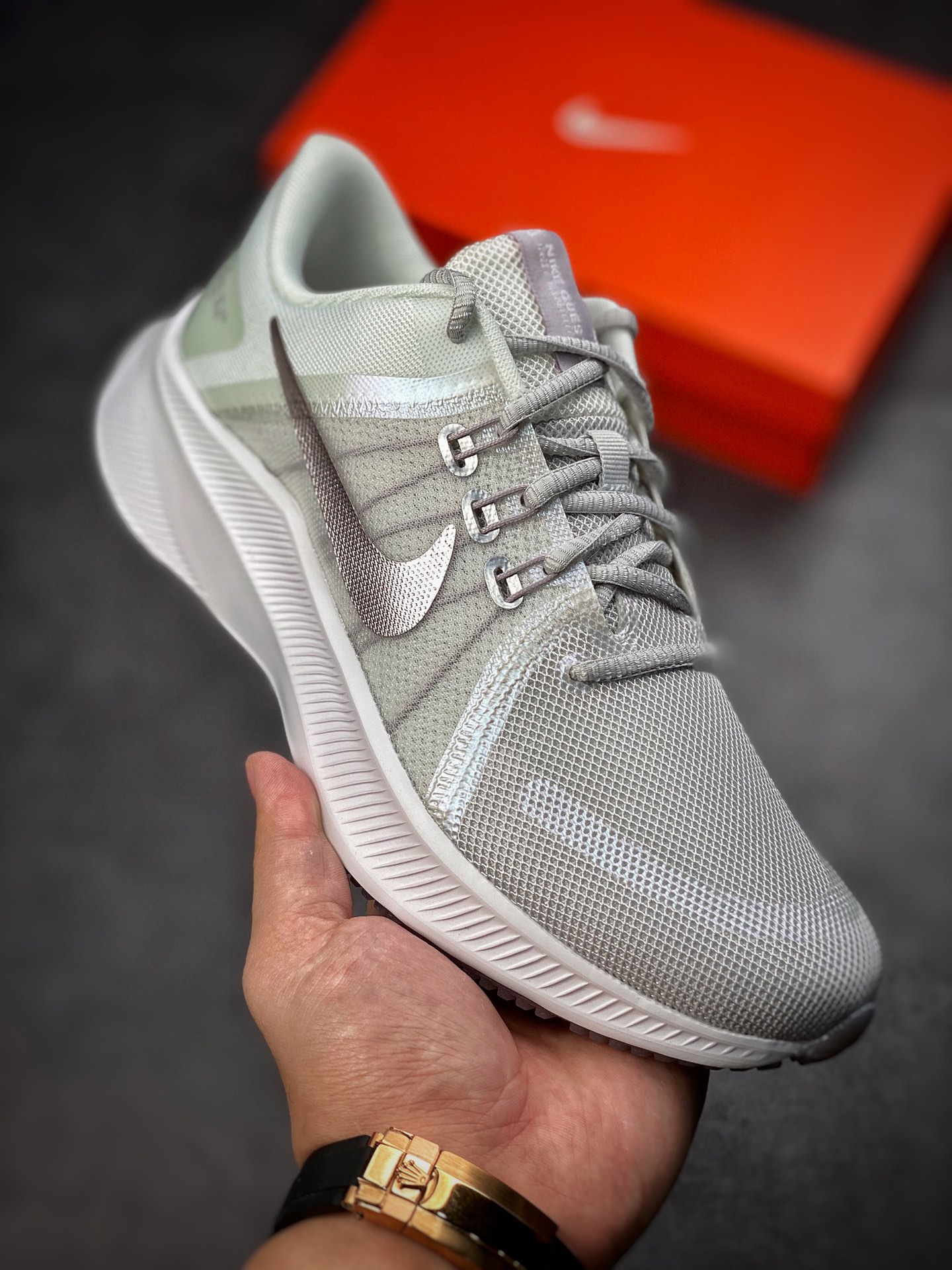 180 Nike Quest 4极速4代 网面透气 时尚休闲跑步鞋 DA8723-011