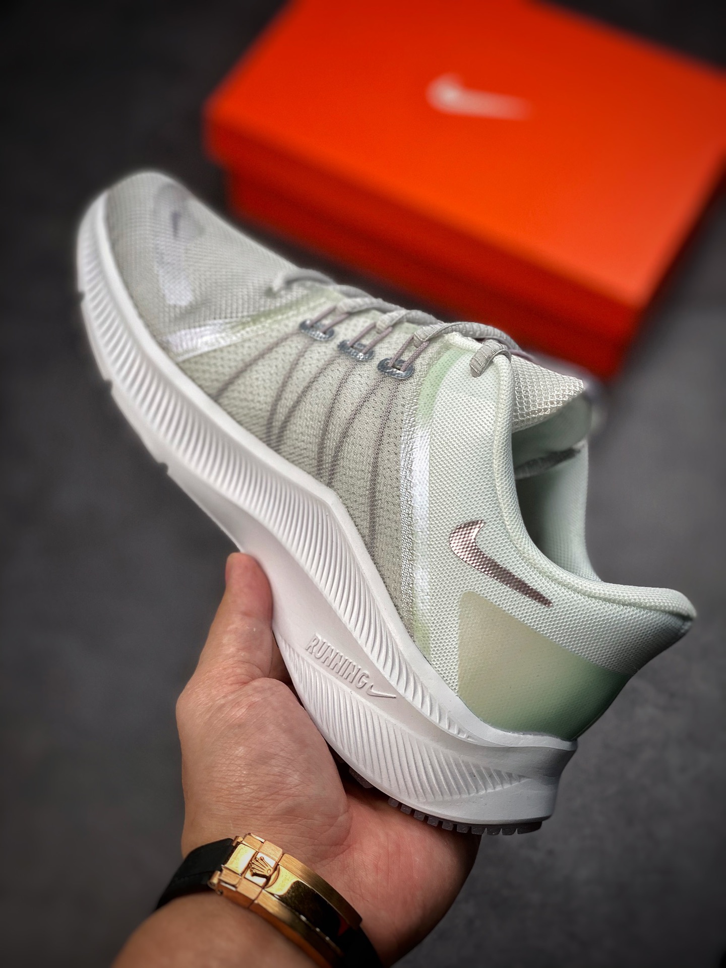 180 Nike Quest 4极速4代 网面透气 时尚休闲跑步鞋 DA8723-011