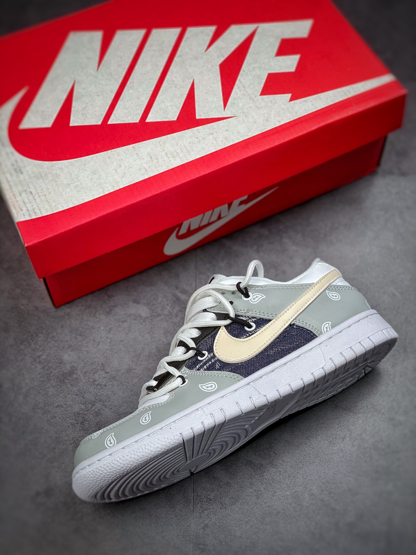 190 Futura x Nike Dunk Low SB联名 解构绑带滑板鞋 DD3363-002