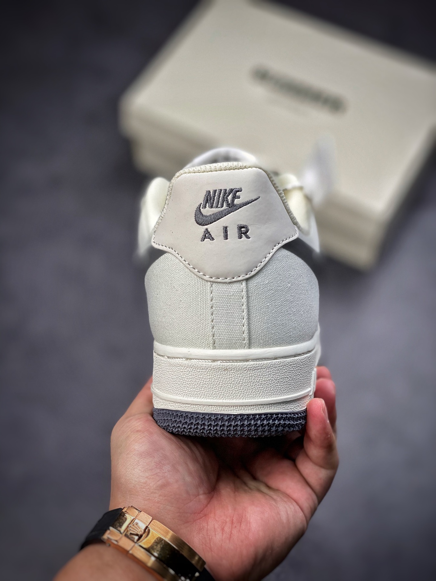 220 Nike Air Force 1 Low 07 帆布米白深灰 DG2296-007