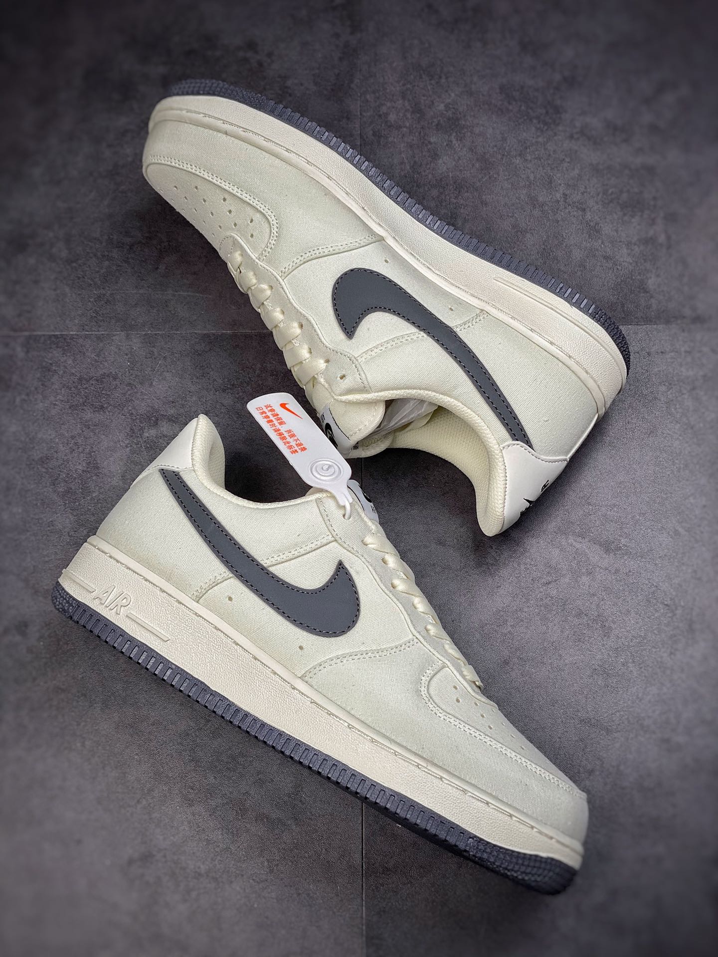 220 Nike Air Force 1 Low 07 帆布米白深灰 DG2296-007