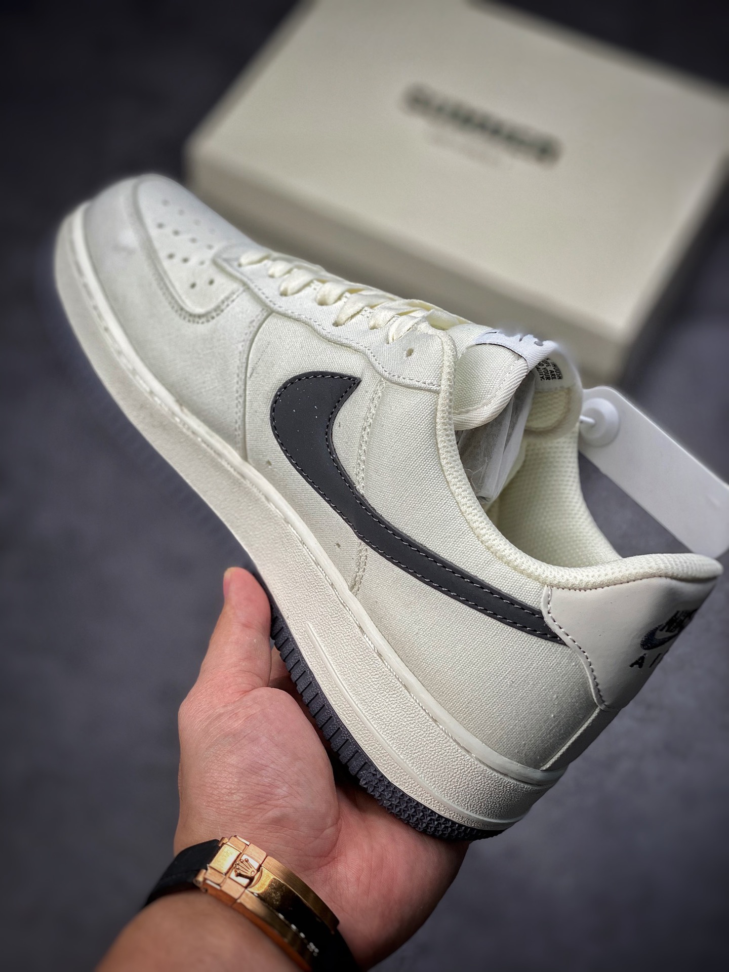 220 Nike Air Force 1 Low 07 帆布米白深灰 DG2296-007