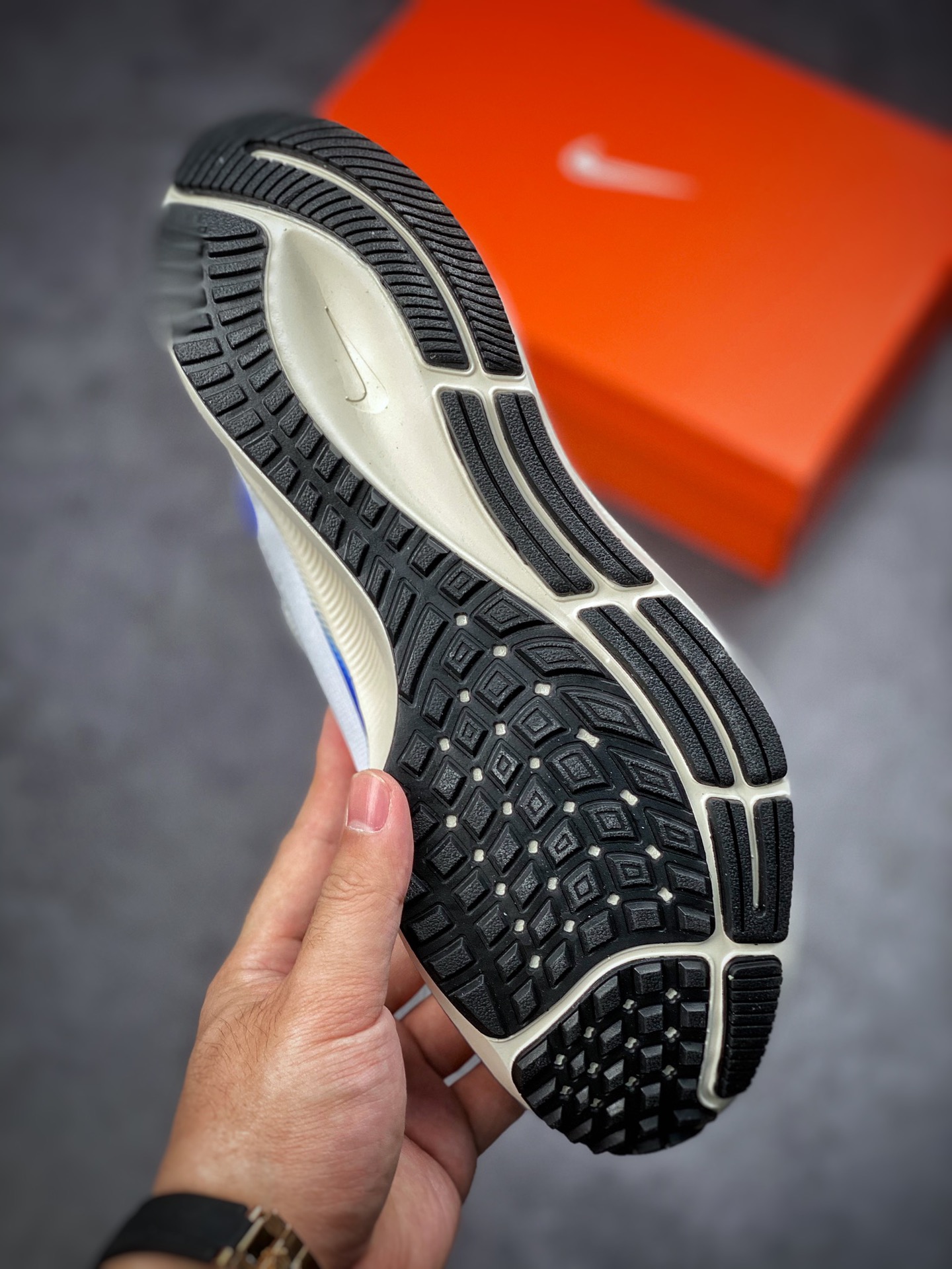 170 Nike Zoom Pegasus 37 登月37代 超轻网面透气跑步鞋 CQ9908-100