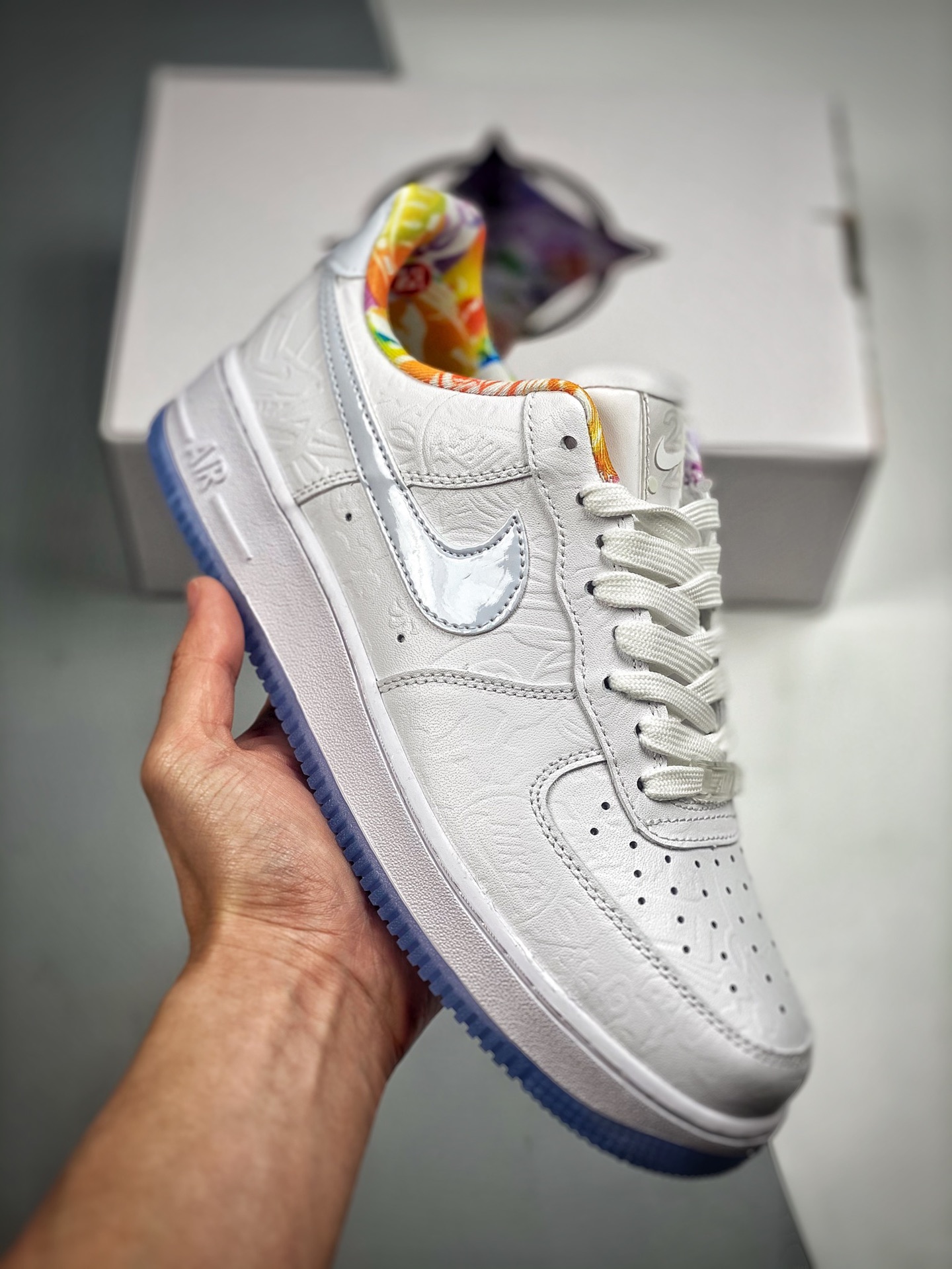 -3 Nike Air Force 1 Low "Moneda de cobre del año de la rata con recortes de papel de cuero blanco y colorido". Desarrol…