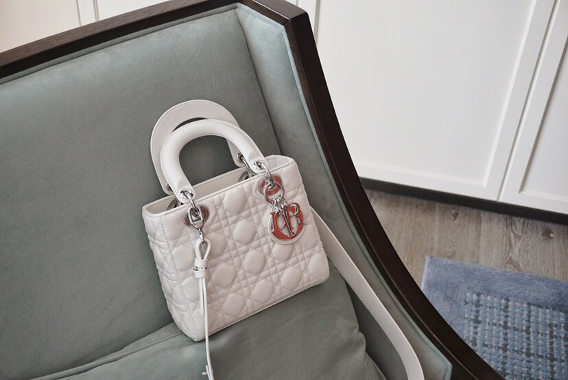 Dior Lady Handbags Crossbody & Shoulder Bags Replicas Buy Special
 White