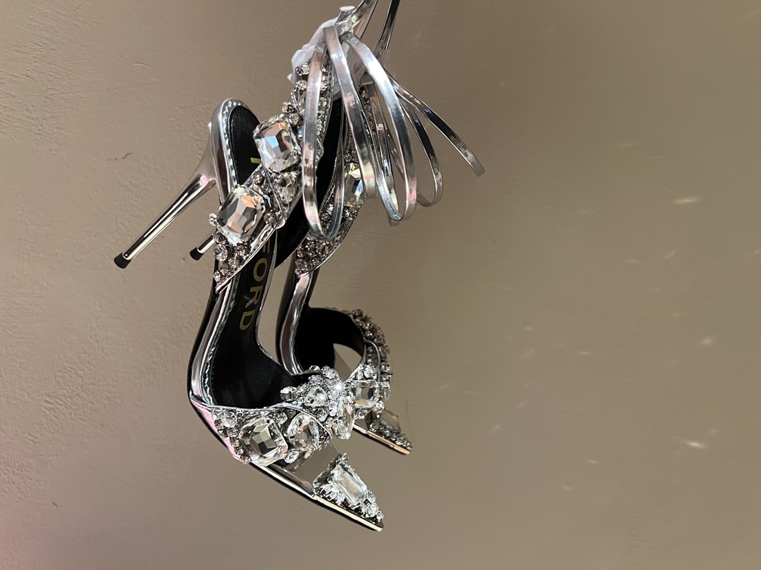 Hand-sewn Gold High-Heel Sandals with Crystal Decorations – P825 - 图片 8
