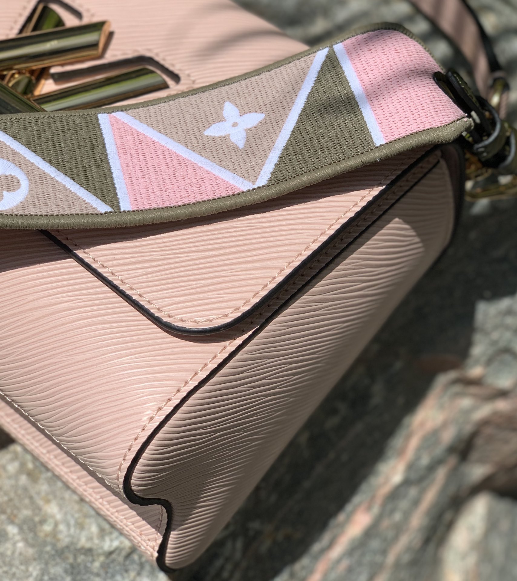 🌼 m59028⚠️『细节实拍』百分百实物拍摄我们家的东西全部实物细节特写让大家看个清楚仔仔细细地，买的