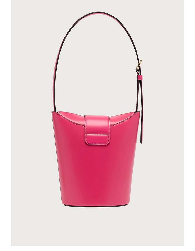 Ferragamo [Rose Red official website picture] So beautiful