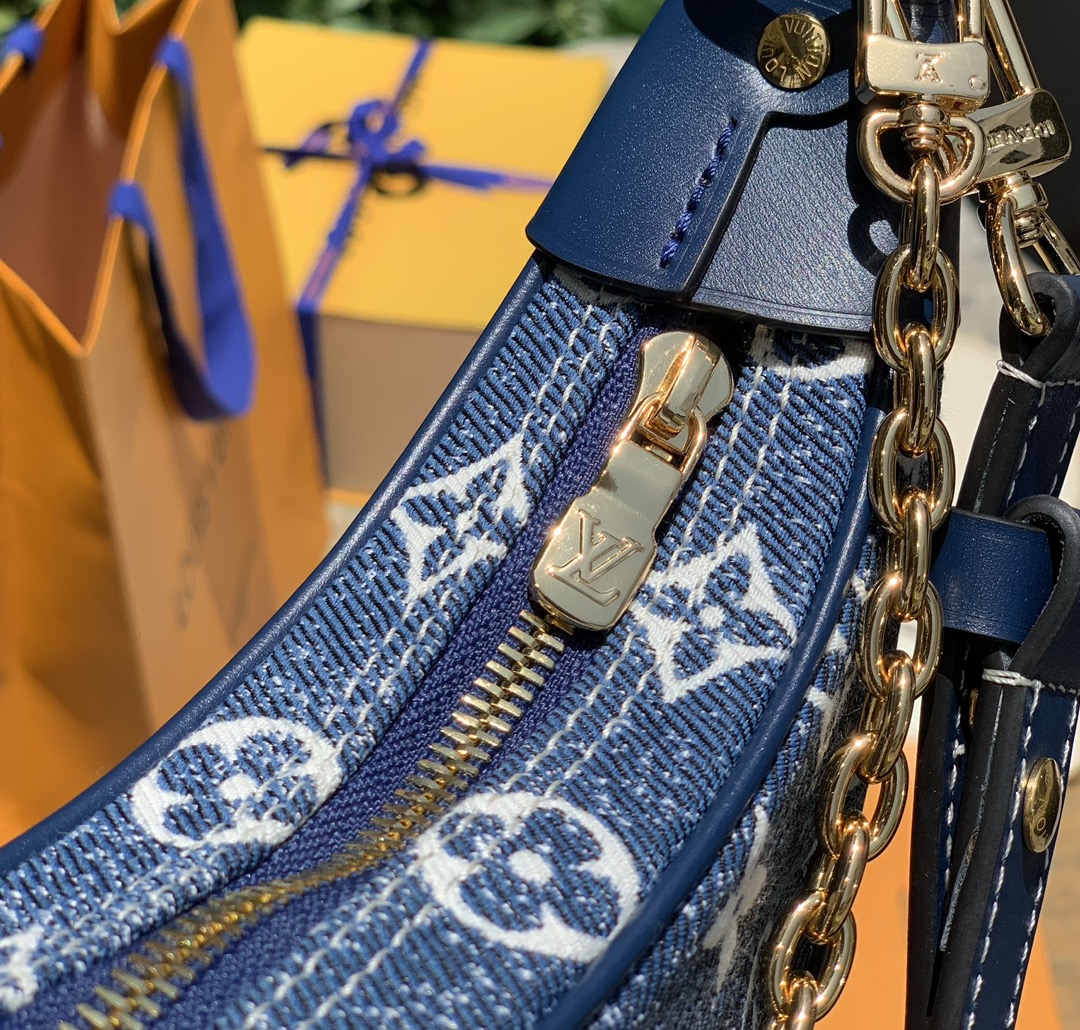 非市场普通货 进口皮料半钢五金 m81166尺寸23 x 13 x 6 CM纯正海外渠道货！L&V202