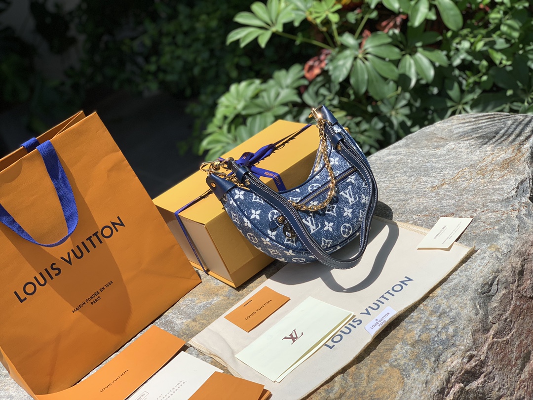 非市场普通货 进口皮料半钢五金 m81166尺寸23 x 13 x 6 CM纯正海外渠道货！L&V202