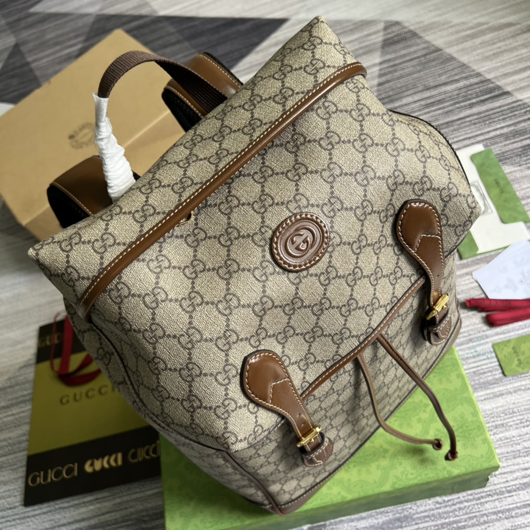 [Backpacks]Interlocking dual G has always been one of the iconic elements of t