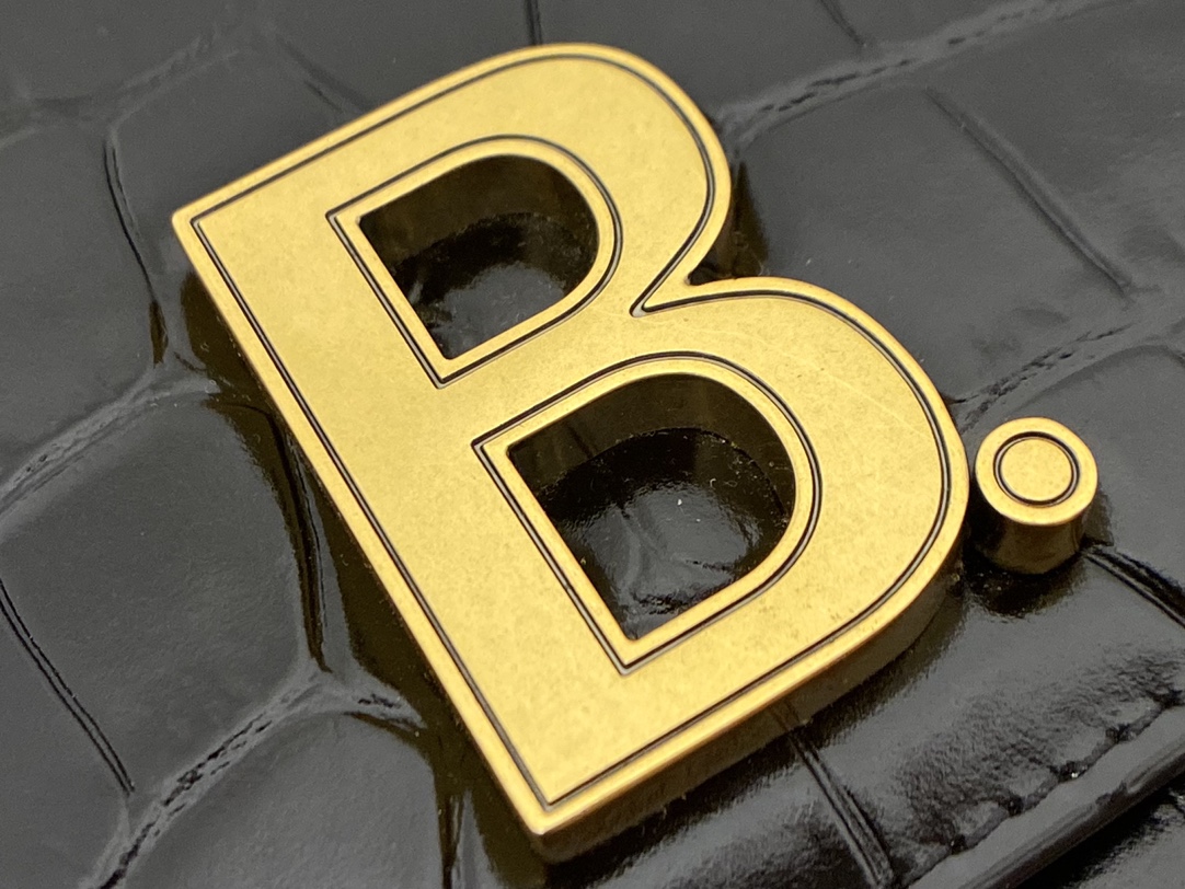 Balenciaga 𝐁. 𝘄𝗮𝗹𝗹𝗲𝘁 𝗼𝗻 𝗰𝗵𝗮𝗶𝗻 19.5CM BAG 593615鳄鱼纹黑色金扣