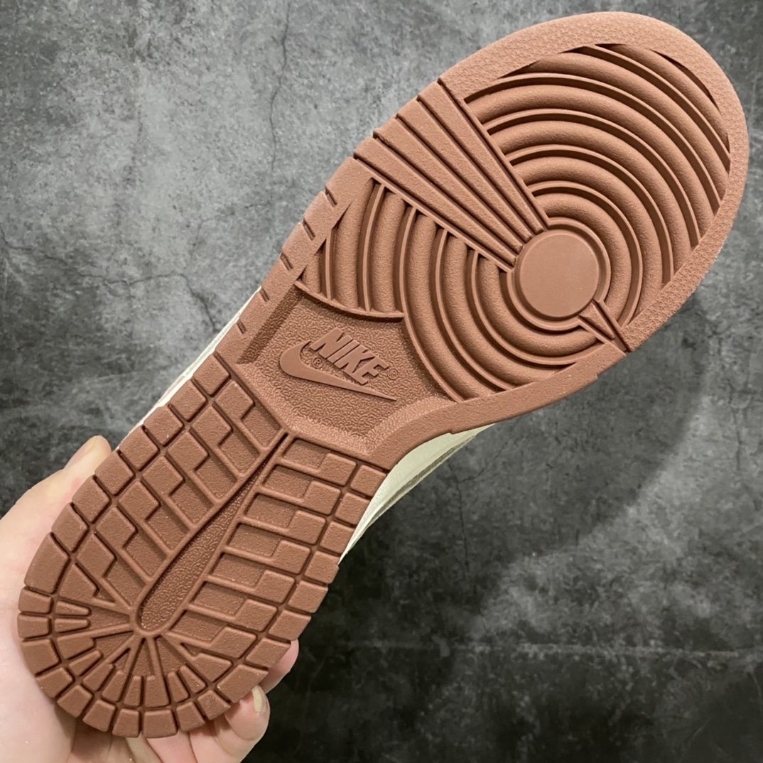 图片[9]-YT版本Dunk Low白棕小麦DD1390-100 终极鞋型改进版 鞋头弧度和 后跟鞋型改到完美 皮料采用同步正品的原厂Sadesa头层皮 皮质毛孔细节和zp完全一致，裁边清洁度干净无瑕，市场第一梯队的高端版，可对比各字母版本！ 价格优势 可零售高价的版本‼️ 尺码：40-46 女码出货中-选品中心
