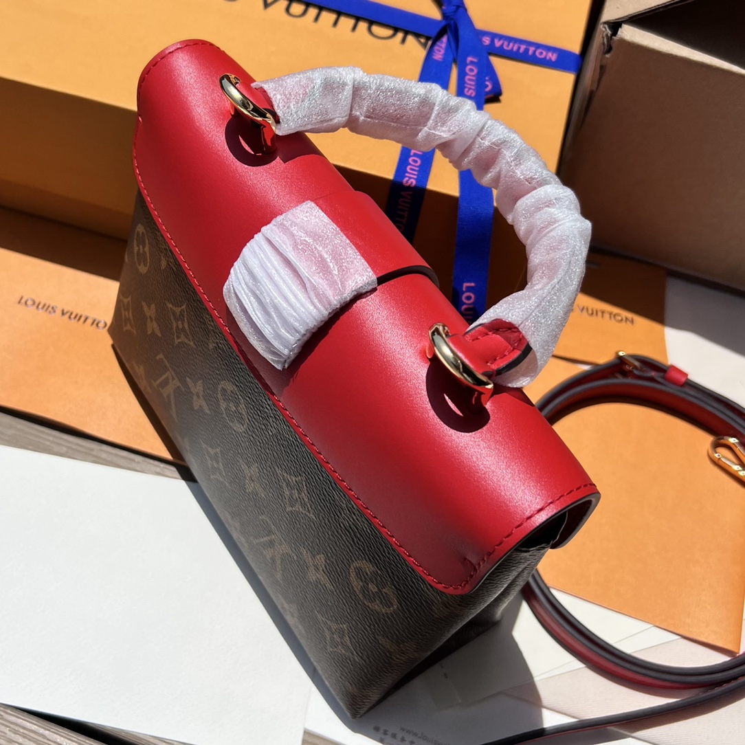 非市场普通货 进口皮料半钢五金 m44322尺寸:20×16×7.5cmLV海外渠道资源特供Locky 