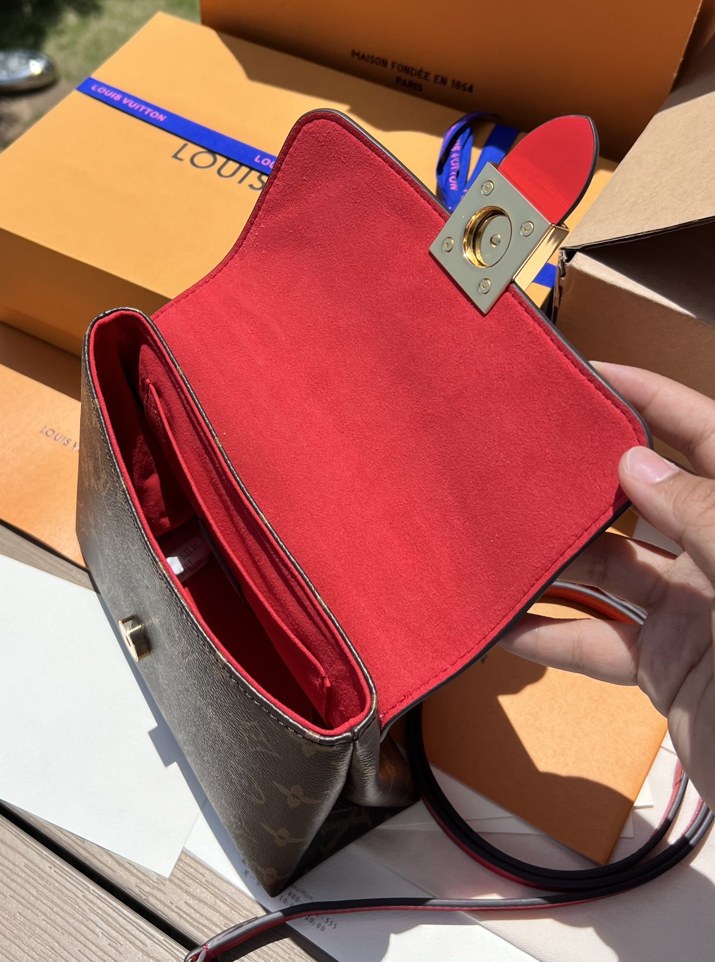 非市场普通货 进口皮料半钢五金 m44322尺寸:20×16×7.5cmLV海外渠道资源特供Locky 