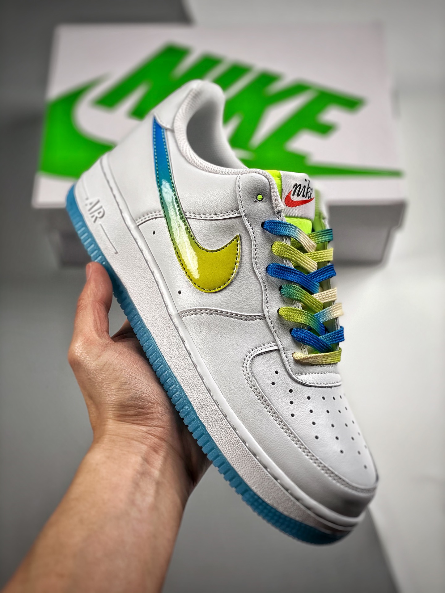 -3 Nike Air Force 1 Low '07 degradado blanco, azul y amarillo, limón helado, zapatillas casuales de skate de caña baja.…