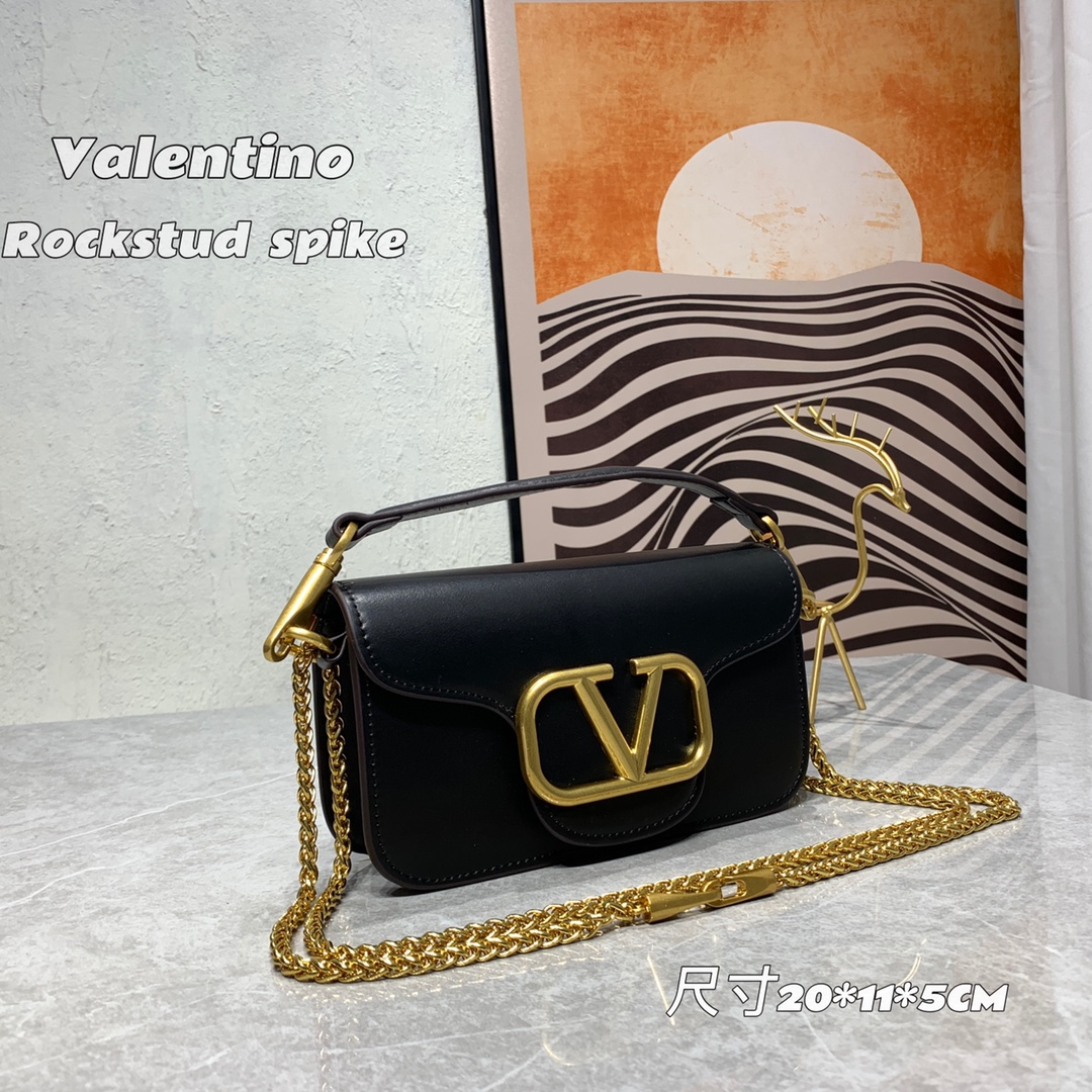 【520甄选】VALENTINO华家 女士MINILOCO 小牛皮新品 金属链条和细腻皮革组成别致双提柄,还可拆除变身手 【520甄选】VALENTINO华家 女士MINILOCO 小牛皮新品 金属链条和细腻皮革组成别致双提柄,还可拆除变身手