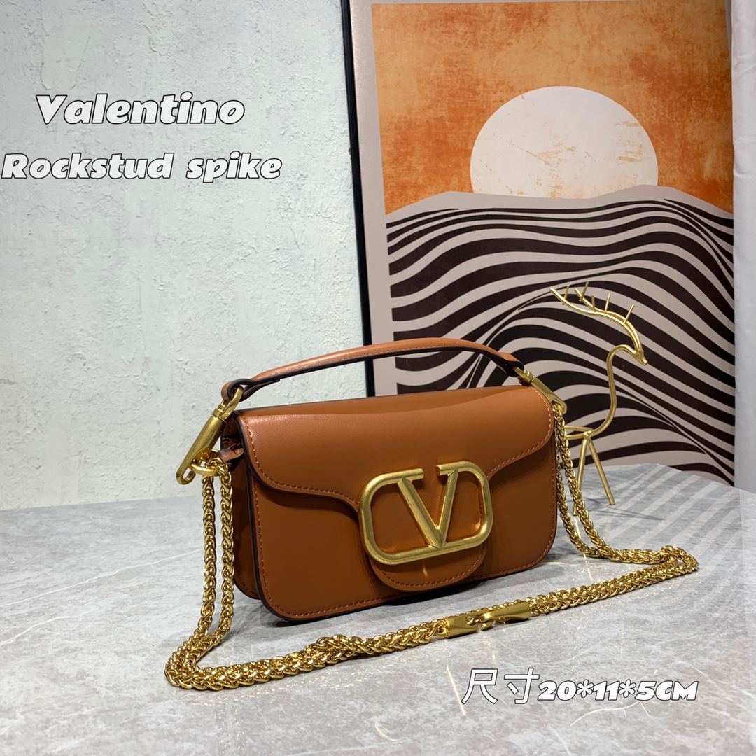 【520甄选】VALENTINO华家 女士MINILOCO 小牛皮新品 金属链条和细腻皮革组成别致双提柄,还可拆除变身手 【520甄选】VALENTINO华家 女士MINILOCO 小牛皮新品 金属链条和细腻皮革组成别致双提柄,还可拆除变身手