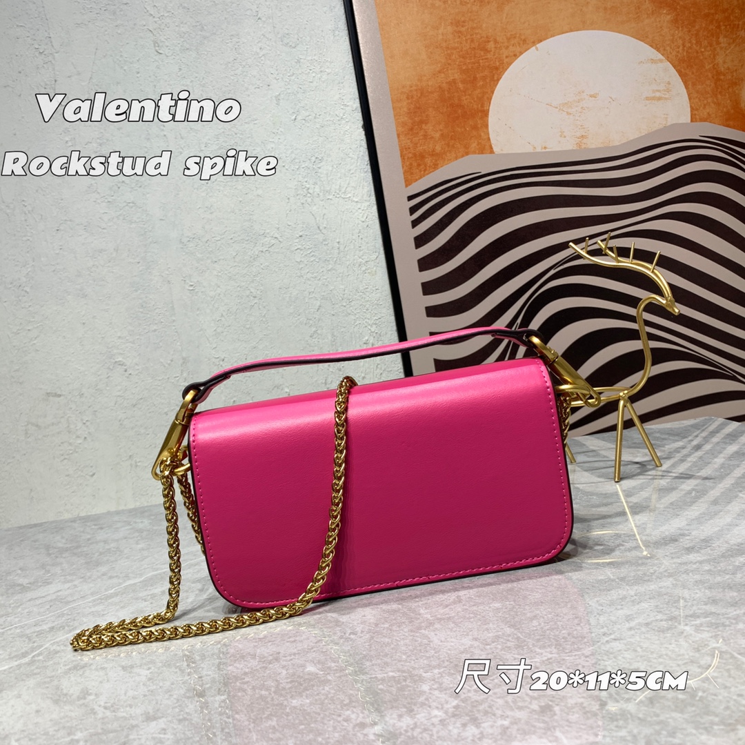 【520甄选】VALENTINO华家 女士MINILOCO 小牛皮新品 金属链条和细腻皮革组成别致双提柄,还可拆除变身手 【520甄选】VALENTINO华家 女士MINILOCO 小牛皮新品 金属链条和细腻皮革组成别致双提柄,还可拆除变身手