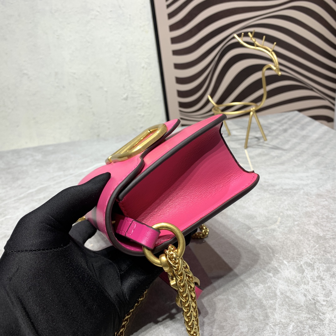 【520甄选】VALENTINO华家 女士MINILOCO 小牛皮新品 金属链条和细腻皮革组成别致双提柄,还可拆除变身手 【520甄选】VALENTINO华家 女士MINILOCO 小牛皮新品 金属链条和细腻皮革组成别致双提柄,还可拆除变身手