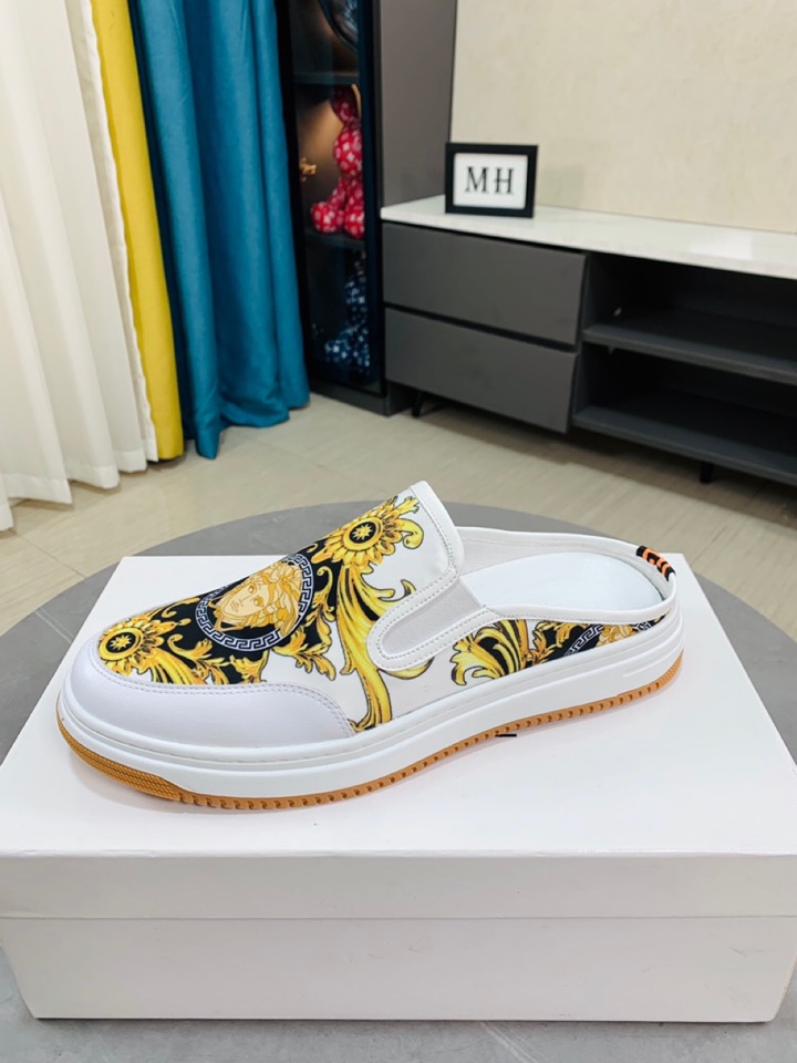 I0  VERSACE范思哲～独特现代风运动鞋。专柜代购🏃休闲半拖😍牛皮打印➕吸汗真皮内里拒绝脱色磨脚鞋底：原厂特供原版底，超舒服耐磨防滑原版底，